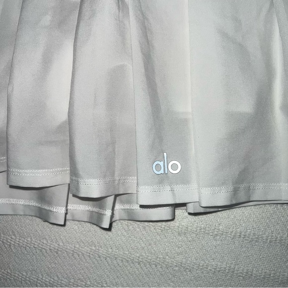 Alo Yoga Varsity Pleated Tennis Skirt Skort Womens Size S A Line Preppy Golf - Picture 4 of 7